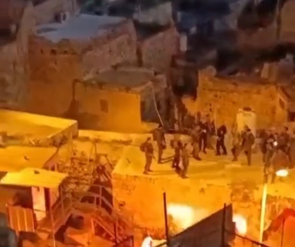 إصابة مجندتين إسرائيليتين قرب المسجد الإبراهيمي جراء انفجار قنبلة