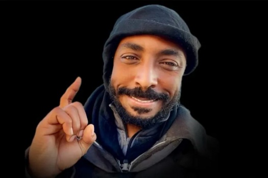 حمزة أبو قينص.. راثي الشهداء شهيدًا