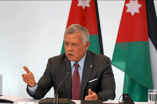 ملك الأردن: نتمسك بالسلام العادل للفلسطينيين رغم تطرف من لا يؤمن بالسلام