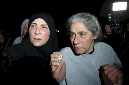 عُزلت 6 أشهر... خالدة جرار تروي قسوة الاعتقال في السجون الإسرائيلية