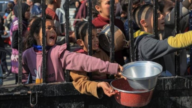عشية العيد.. مئات الآلاف في غزة يواجهون خطر الجوع الشديد
