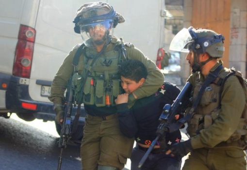في يوم الطفل الفلسطيني.. 350 طفلا معتقلاً لدى الاحتلال