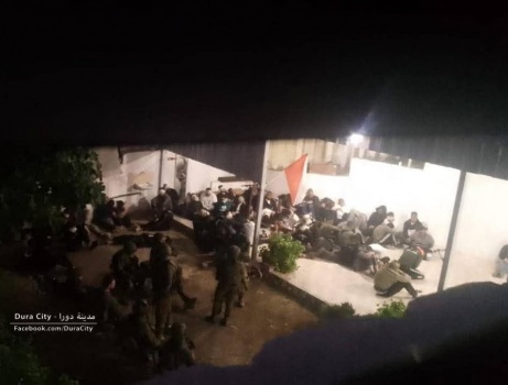 قوات الاحتلال تقتحم مدناً فلسطينية وتعتقل العشرات من الخليل