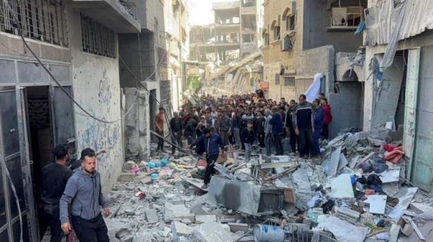 40 شهيدا بغزة في يوم واحد وأزمة الجوع تتفاقم
