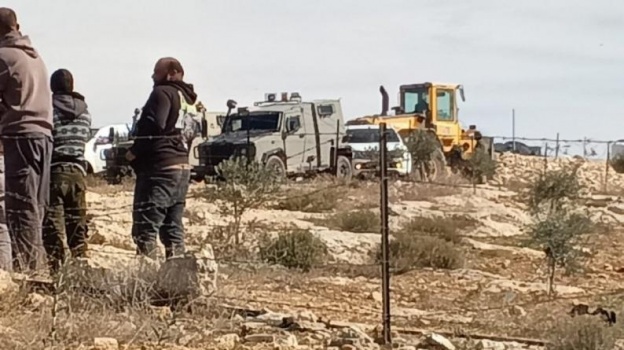 الاحتلال يهدم منازل وآباراً في مسافر يطا ويواصل عمليات الهدم في الأغوار الشمالية
