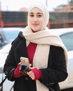 الاحتلال يعتقل صحفية عند حاجز عسكري جنوب نابلس