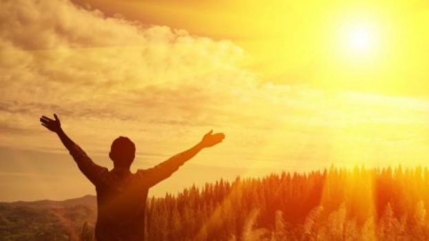 ارتفاع طفيف على الحرارة اليوم وكتلة شديدة الحرارة تؤثر على البلاد الأحد والاثنين