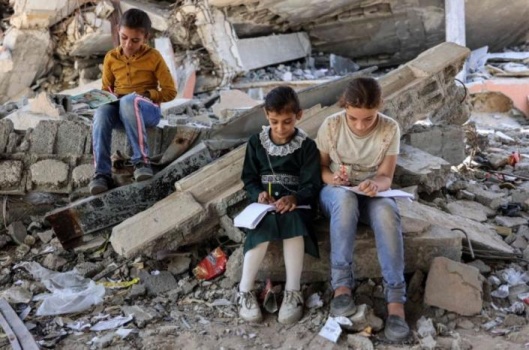 "التربية": 16,382 طالبا استُشهدوا منذ بداية العدوان.. 792 مدرسة وجامعة تعرضت للقصف
