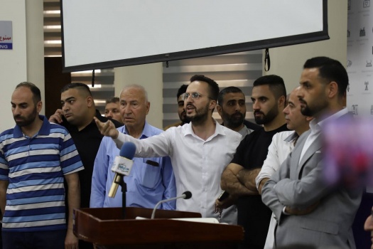 الخليل غاضبة.. دعوات لاستقالة الحكومة وتهديد بالاضراب وشل الاقتصاد