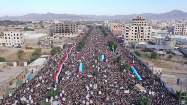الإعلام العبري: من الوهم الاعتقاد بأن الهجوم على اليمن سيردعه عن قصف "إسرائيل"