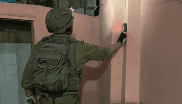الاحتلال يأخذ مقاسات منزل شهيد في نابلس تمهيدا لهدمه