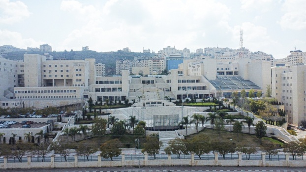 في تحول مؤسسي يعد الأول من نوعه عربياً.. جامعة النجاح الوطنية تطلق استراتيجية شاملة للتحول نحو الذكاء الاصطناعي