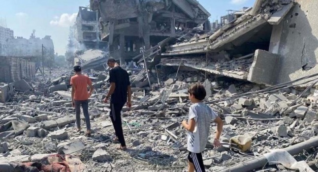 غارات إسرائيلية عنيفة تهز جنوب القطاع: دمار واسع في رفح وقصف متجدد على خان يونس