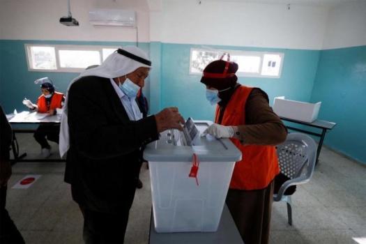 قراءة في تعديل قانون الانتخابات .. الغاء شرط التزام المرشح بالالتزامات الدولية لمنظمة التحرير