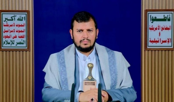 عبد الملك الحوثي: أنظمة عربية تمول العدوان الإجرامي على إيران