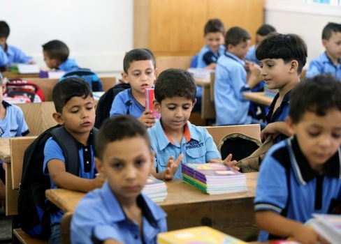 "التربية" تبحث مع مجالس أولياء الأمور العودة التدريجية للتعليم الوجاهي