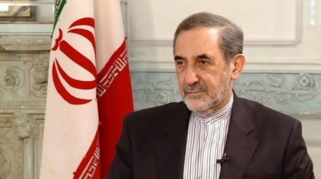 مستشار المرشد الإيراني علي ولايتي: التاريخ ليس للبيع.. والأمن في هرمز يعود لشعوب المنطقة لا للغرباء