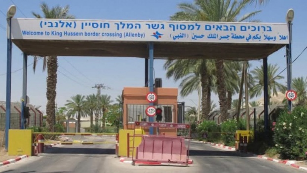 العليا الإسرائيلية تطالب سلطة المطارات بتمديد عمل معبر الكرامة