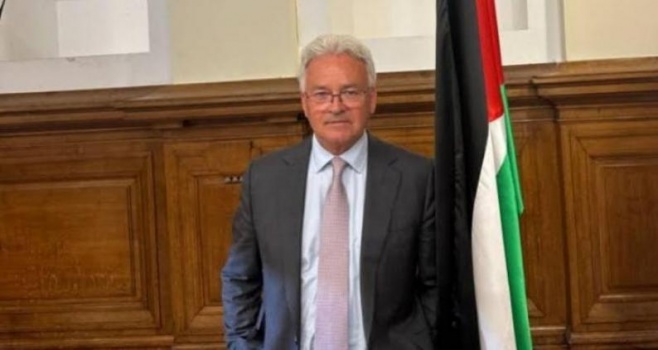 وزير بريطاني سابق موجهاً رسالة إلى دولة الاحتلال: "اخرجوا من فلسطين، إنها ليست بلادكم"