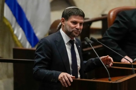سموتريتش يدعو لشن حرب واسعة في الضفة الغربية وتفكيك السلطة الفلسطينية