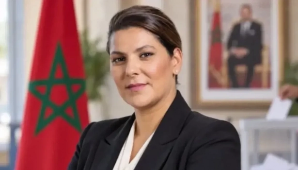 محمد السادس يكلّف أول امرأة في تاريخ المغرب بتشكيل الحكومة