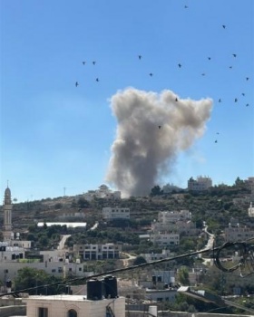 الاحتلال يفجر منزل الأسير قدري سمارة في بدو شمال القدس