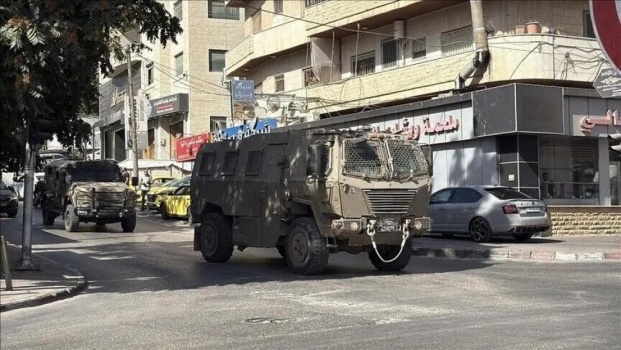حملة اقتحامات واسعة للاحتلال بالضفة والقدس تخللها اعتقالات وإصابات باختناق