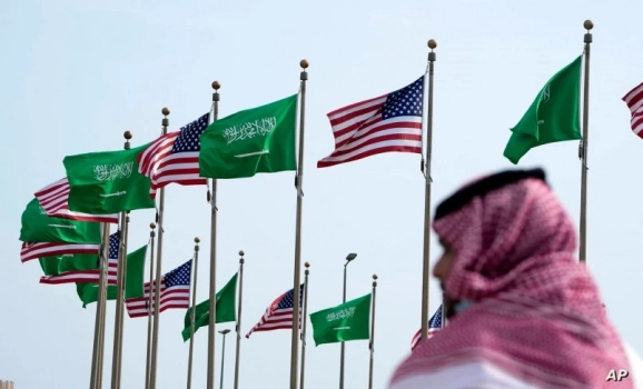 مؤشر على تصعيد محتمل: الولايات المتحدة تعلن إخلاءً عاجلًا لسفارتها في السعودية
