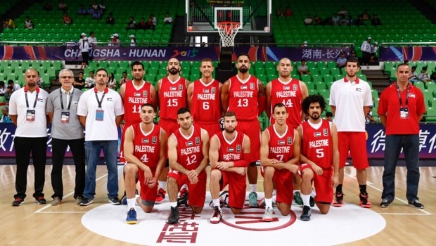 منتخب فلسطين لكرة السلة يحسم صدارة مجموعته بفوزه على هونج كونج في امم اسيا(صور)