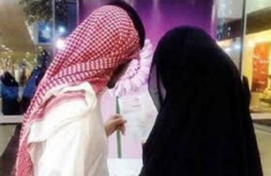 طلّق زوجته لانها ترقص بالمنزل