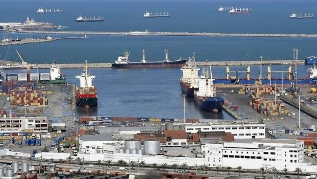 الجزائر تتوقع نمو الاقتصاد بنسبة 4.6% في عام 2016