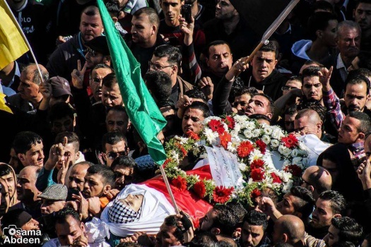 صور وفيديو..تشييع جثمان الشهيد عرفة في مدينة الخليل