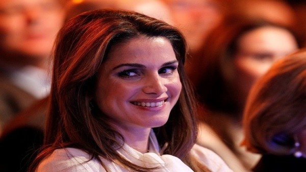 الملكة رانيا تعترف بعشقها لشاب عشريني وسيم
