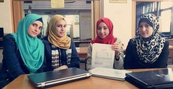 غزة : مُهندسات يتمكنّ من تحويل "النفايات" إلى "أسمنت"