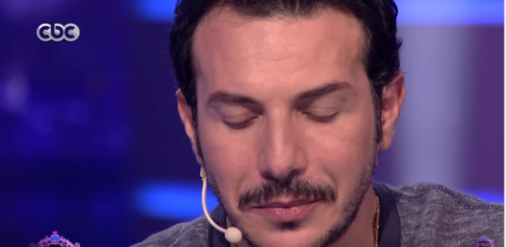 فيديو | باسل خياط ينهار على الهواء بسبب رسالة بريئة من ابنه
