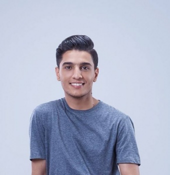فيديو: محمد عساف يرد على أحد مُعجبيه: تفو عليك وعلى إسرائيل