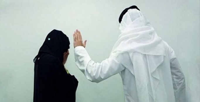 طلاق امراة بعد شهر من زفافها...والسبب "زدّ رصيدك"