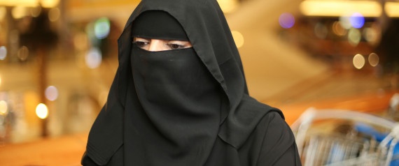 برنامج "زد رصيدك" يتسبب في طلاق سعودية بعد شهر من الزواج