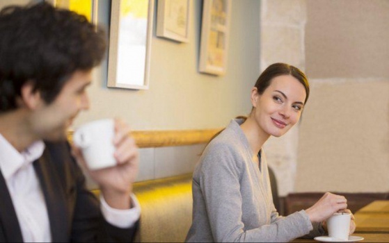 لغز انكشف سره.. لماذا تلاحق النساء الرجل المتزوج؟