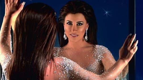نجوى كرم تنفى إحياؤها حفل غنائى فى باريس