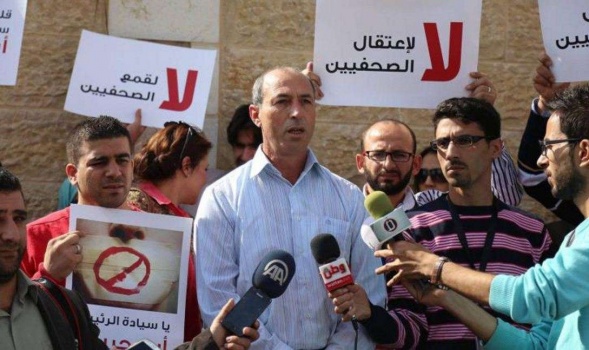 نقابة الصحفيين تطلق حملة دولية للإفراج عن الزميل عمر نزال