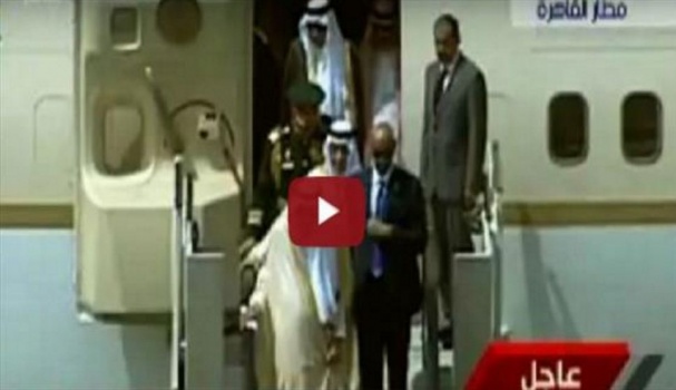شاهد .. حارس الملك السعودي يثير استياء المصريين !!