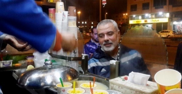 أسرار "غرفة عمليات غزة" في جيش الاحتلال : لماذا يأكل "هنية" الذرة على شاطيء بحر غزة ؟