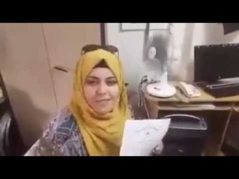 فيديو: لماذا مزقت فتاة فلسطينية شهادتها الجامعية؟؟!!