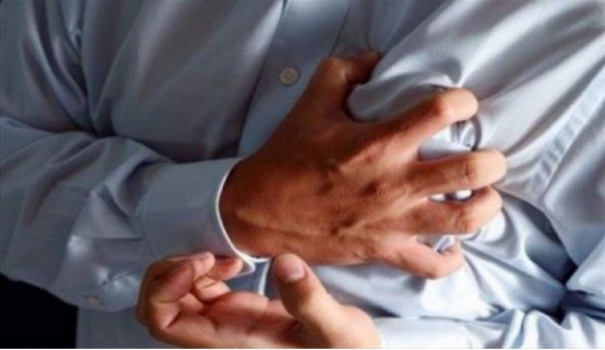 كيف تنجو من نوبة قلبية وانت لوحدك؟