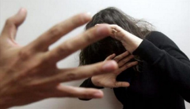 بالفيديو - معالج سعودي ينصح ... كيف تضرب زوجتك ؟؟؟