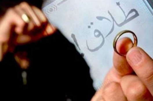 رجل يتهم زوجته بتزوير تاريخ ميلادها.. والزوجة : مضطرب نفسيًا