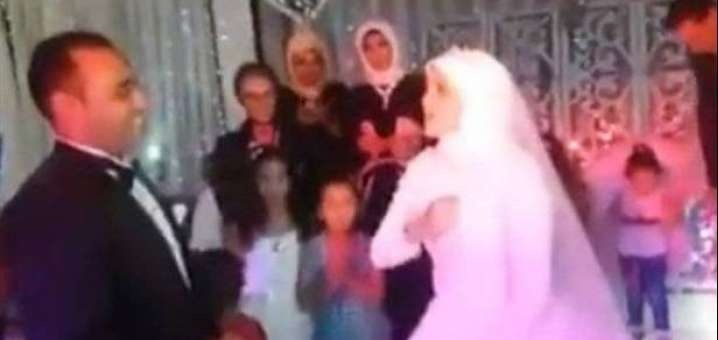 (بالفيديو) لن تتوقعوا ما فعلته هذه الشابة لعريسها "الاصم" في ليلة زفافهما