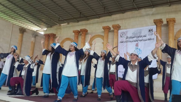 بالصور..افتتاح مهرجان الزي الفلسطيني في جنين