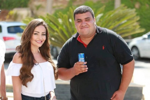 فيديو| الاردنية زين كرزون شقيقة ديانا حضرت للخليل لتلتقي محمد ابو الشيقل